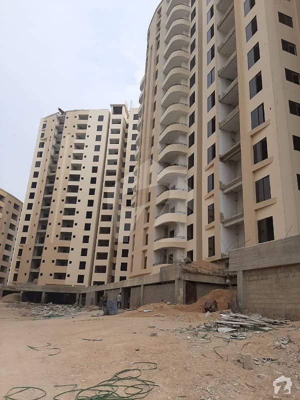 برج-ال-حرمین یونیورسٹی روڈ کراچی میں 3 کمروں کا 8 مرلہ فلیٹ 1.5 کروڑ میں برائے فروخت۔