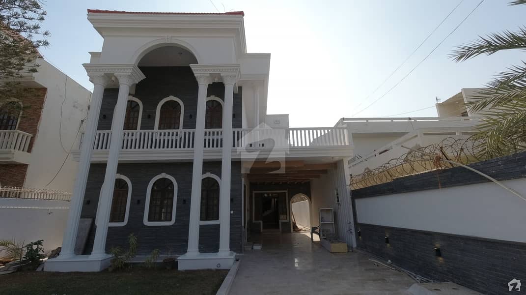 گلشنِ اقبال - بلاک 4 گلشنِ اقبال گلشنِ اقبال ٹاؤن کراچی میں 5 کمروں کا 1 کنال مکان 7.25 کروڑ میں برائے فروخت۔