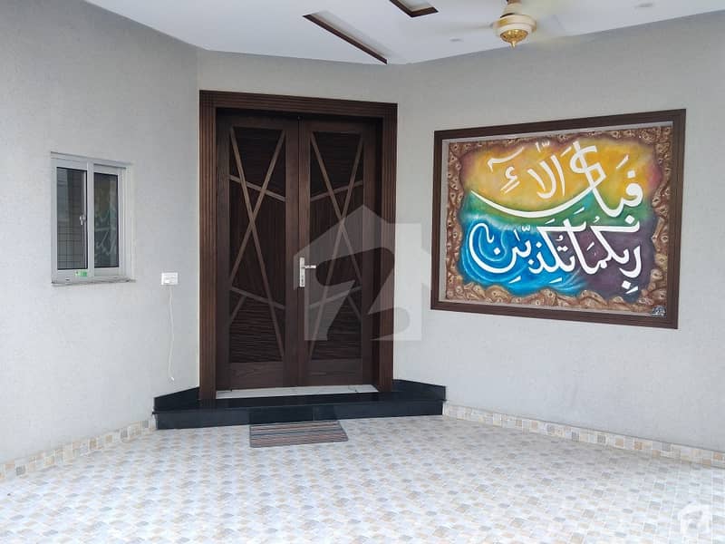 پنجاب کوآپریٹو ہاؤسنگ ۔ بلاک ای پنجاب کوآپریٹو ہاؤسنگ سوسائٹی لاہور میں 4 کمروں کا 10 مرلہ مکان 2.75 کروڑ میں برائے فروخت۔