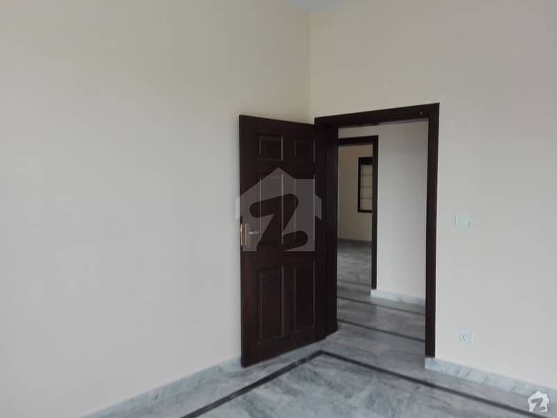 5 Marla Upper Portion Ideally Situated In Pakistan Town