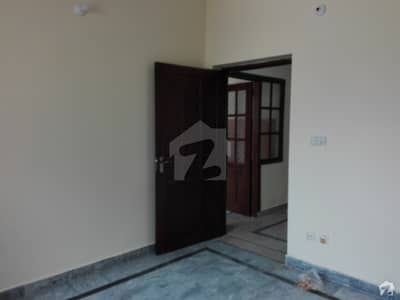 5 Marla Lower Portion In Pakistan Town For Rent 5 Marla Lower Portion In Pakistan Town For Rent