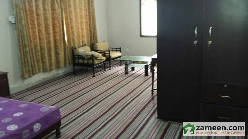 1 Bedroom In Bungalow Fully Furnished Common Kitchen Lunge Car Parking  Dha Phase 1