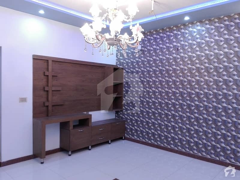 Buy A Centrally Located 10 Marla House In Wapda Town