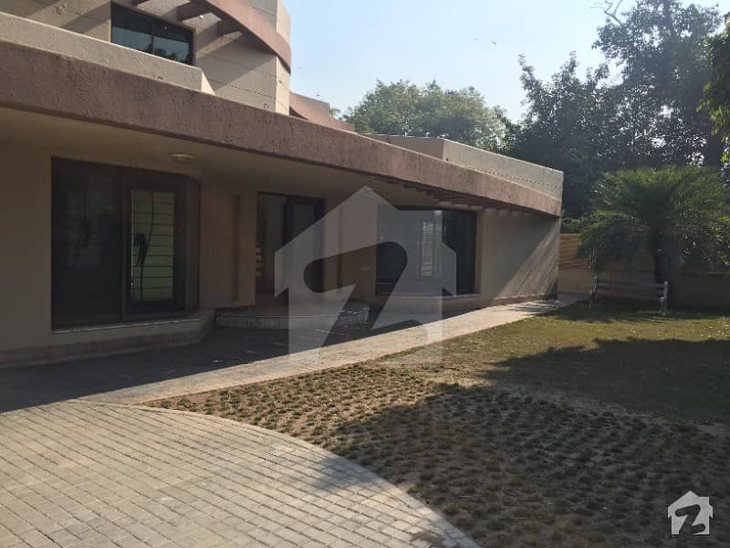 Cantt Estate Offers 32 Marla General Villa For Rent In Sarwar Colony Lahore