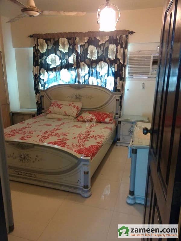 Female Or Couple 1 Bedroom Fully Furnished Attached Washroom Common Kitchen Lounge In Bungalow Dha1 Rent