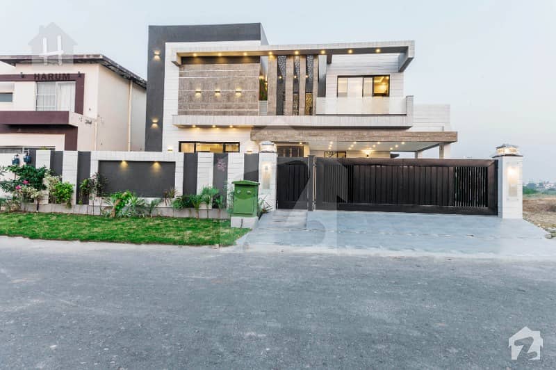 Beautiful Dream Villa With Exotic Interior Came For Sale In Phase 6
