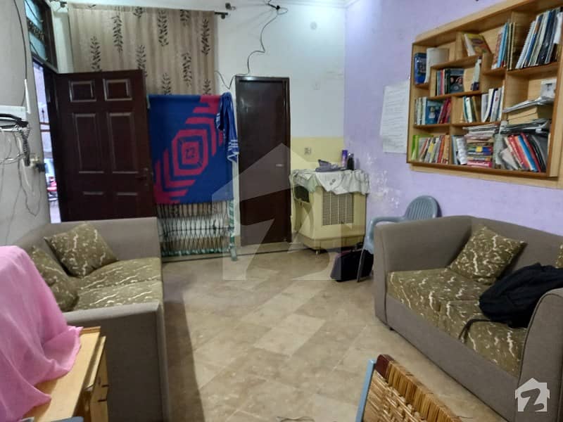 Stunning 1125  Square Feet Lower Portion In Johar Town Available