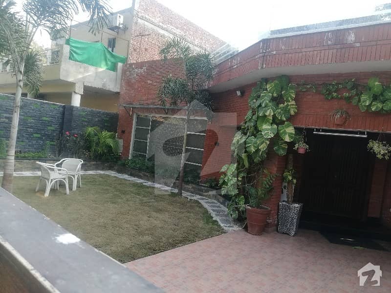 Old House For Sale On MM Alam Road