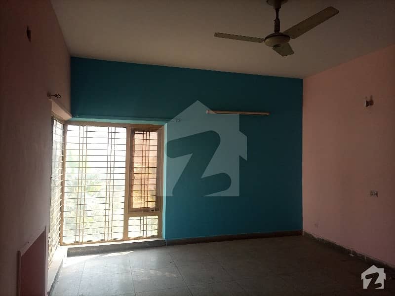 1 Kanal Full House 5 Bed Chips Flooring