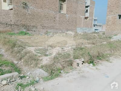 درمنگی ورسک روڈ پشاور میں 7 مرلہ رہائشی پلاٹ 68 لاکھ میں برائے فروخت۔