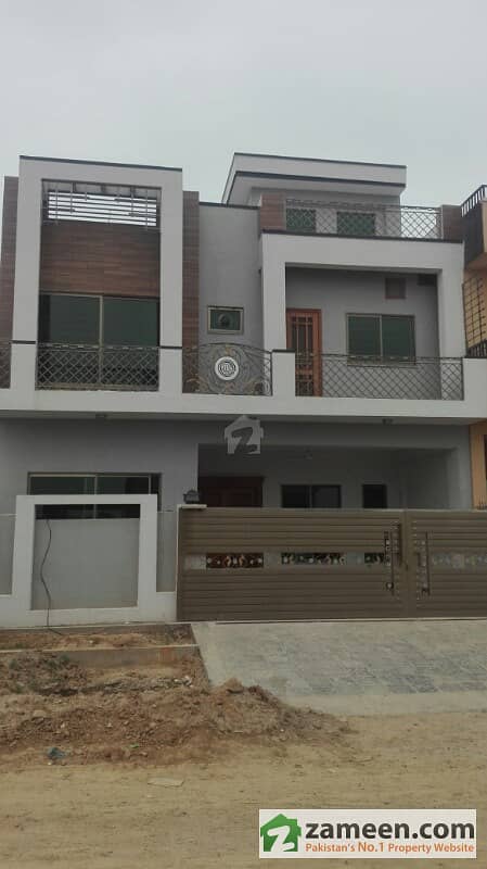 G-15-1 Islamabad brand new double portion house size (30*60) available for sale G-15-1 Islamabad brand new double portion house size (30*60) available for sale