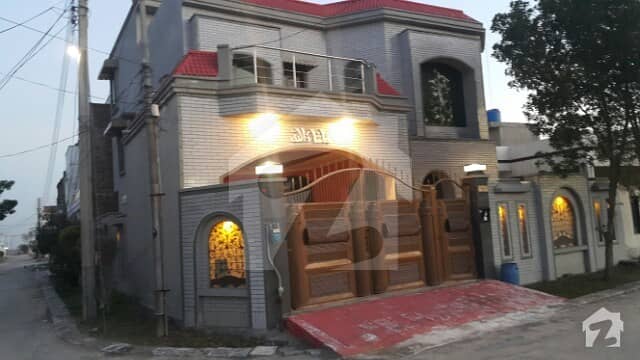 ٹیک ٹاؤن (ٹی این ٹی کالونی) ستیانہ روڈ فیصل آباد میں 6 کمروں کا 10 مرلہ مکان 2.05 کروڑ میں برائے فروخت۔
