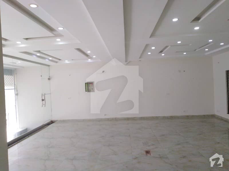 بحریہ ٹاؤن جاسمین بلاک بحریہ ٹاؤن سیکٹر سی بحریہ ٹاؤن لاہور میں 11 کمروں کا 6 مرلہ عمارت 5.99 کروڑ میں برائے فروخت۔