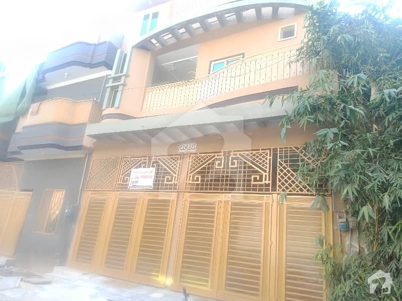 حیات آباد فیز 7 - ای5 حیات آباد فیز 7 حیات آباد پشاور میں 8 کمروں کا 5 مرلہ مکان 2.3 کروڑ میں برائے فروخت۔