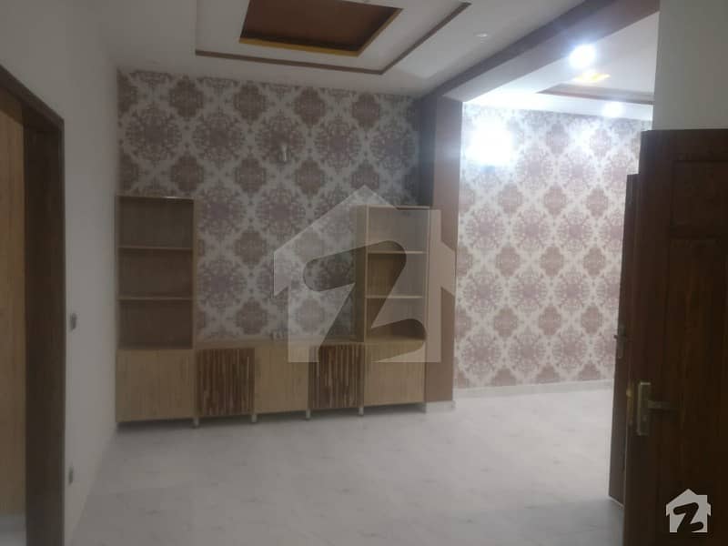 نشیمنِ اقبال فیز 2 نشیمنِ اقبال لاہور میں 4 کمروں کا 5 مرلہ مکان 1.15 کروڑ میں برائے فروخت۔