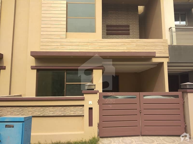 Paragon City House Sized 5 Marla For Sale