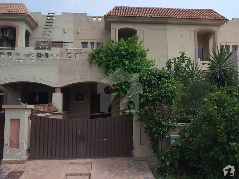 Buy A Centrally Located 6 Marla House In Paragon City