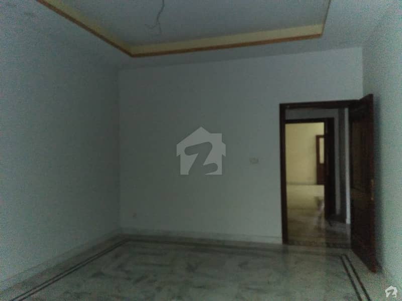 ای ایم ای سوسائٹی ۔ بلاک جی ای ایم ای سوسائٹی لاہور میں 3 کمروں کا 6 مرلہ مکان 1.8 کروڑ میں برائے فروخت۔