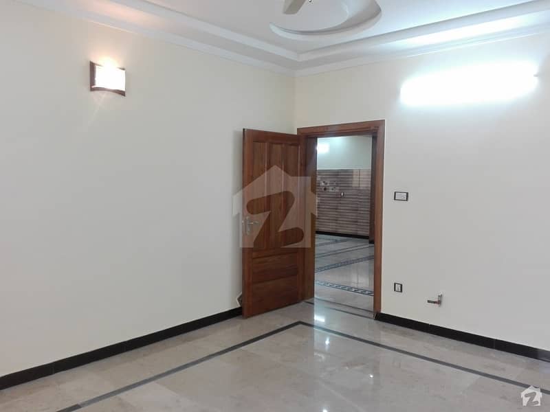 1 Kanal Spacious Lower Portion Available In Pakistan Town For Rent
