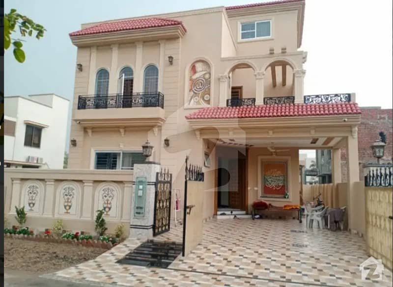 10 Marla Luxurious House In Dha Phase  Xl Block D Near Park Lahore