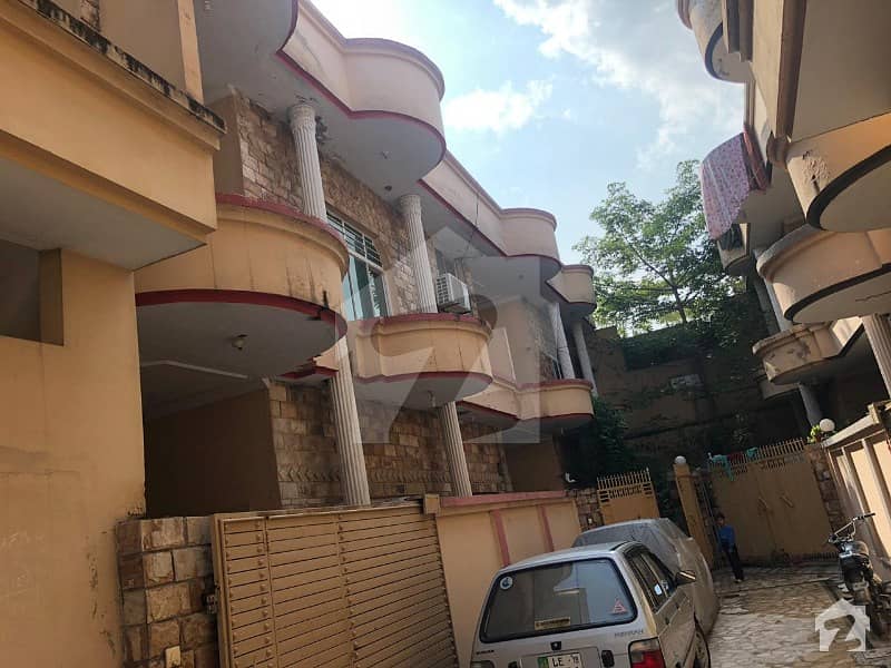 5 marla double storey house for sale on main road