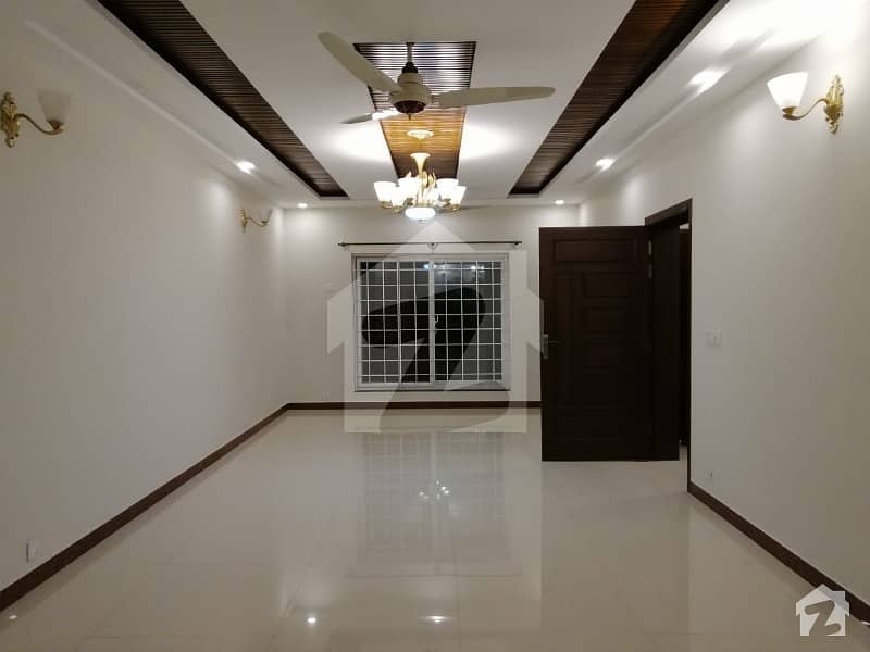 1 Kanal Brand New Upper Portion For Rent