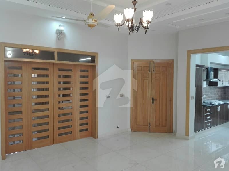 Spacious 10 Marla Lower Portion Available For Rent In Sukh Chayn Gardens