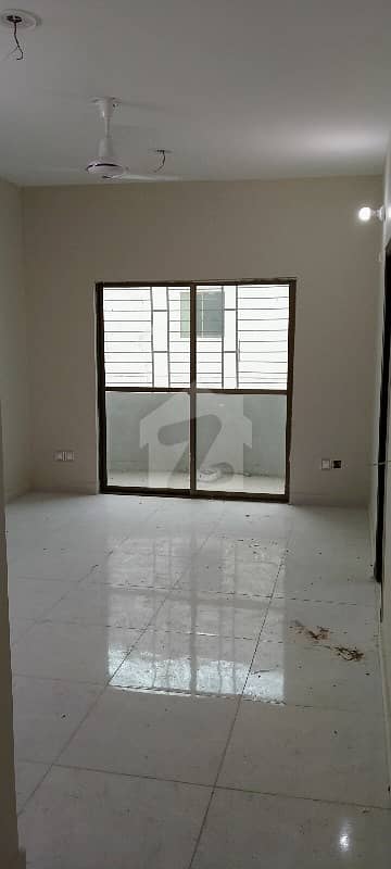 Brand New Project Namely Daniyal Tower 3 Bed Dd Flat On 8th Floor Corner Main 200 Feet Road