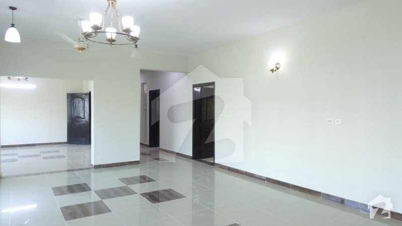 4th Floor Flat Available For Rent