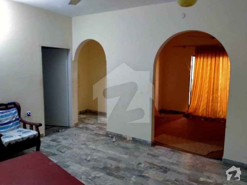 845 Square Feet Flat Available In Nishtar Road (Lawrence Road) For Sale