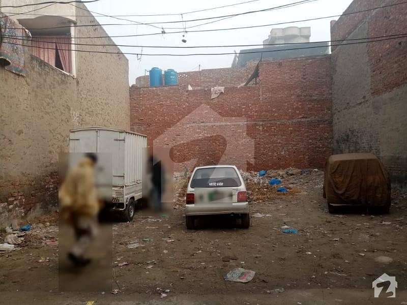 غازی روڈ کینٹ لاہور میں 7 مرلہ رہائشی پلاٹ 1.15 کروڑ میں برائے فروخت۔