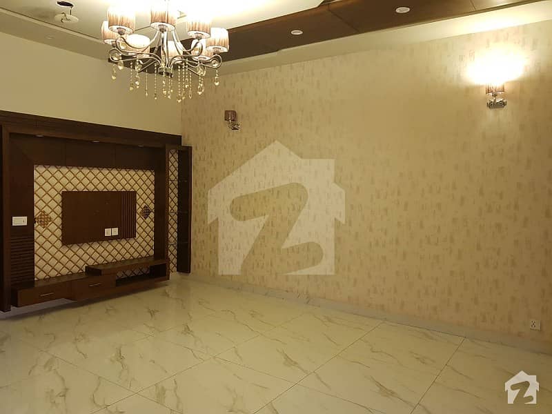 Luxury 10 Marla Upper Portion For Rent In Jasmine Block Bahria Town Lahore
