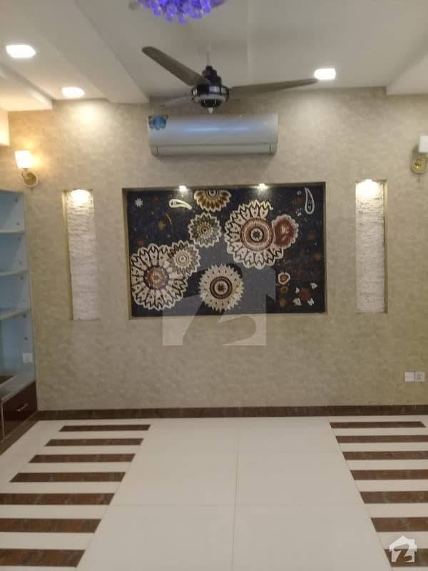 بحریہ ٹاؤن ۔ بلاک ڈی ڈی بحریہ ٹاؤن سیکٹرڈی بحریہ ٹاؤن لاہور میں 3 کمروں کا 10 مرلہ بالائی پورشن 40 ہزار میں کرایہ پر دستیاب ہے۔