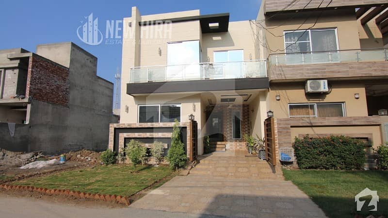 Hira State Offers 5 Marla Brand New Lavish House With Basement For Sale