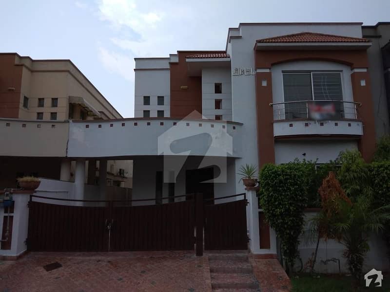 امپیریل گارڈن ہومز پیراگون سٹی لاہور میں 4 کمروں کا 10 مرلہ مکان 1.9 کروڑ میں برائے فروخت۔