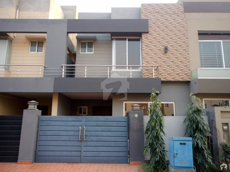 5 Marla Spacious House Available In Paragon City For Rent