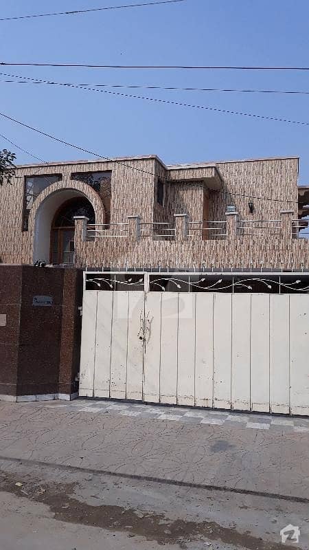 کینال ویو لاہور میں 5 کمروں کا 1 کنال مکان 1.15 لاکھ میں کرایہ پر دستیاب ہے۔