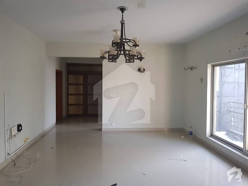 F113 Main Margllah Road 1022 Sq Yd Front Open Triple Storey House For Sale