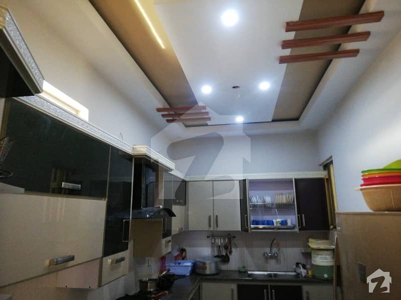 گلشنِ اقبال ٹاؤن کراچی میں 3 کمروں کا 10 مرلہ بالائی پورشن 2.2 کروڑ میں برائے فروخت۔