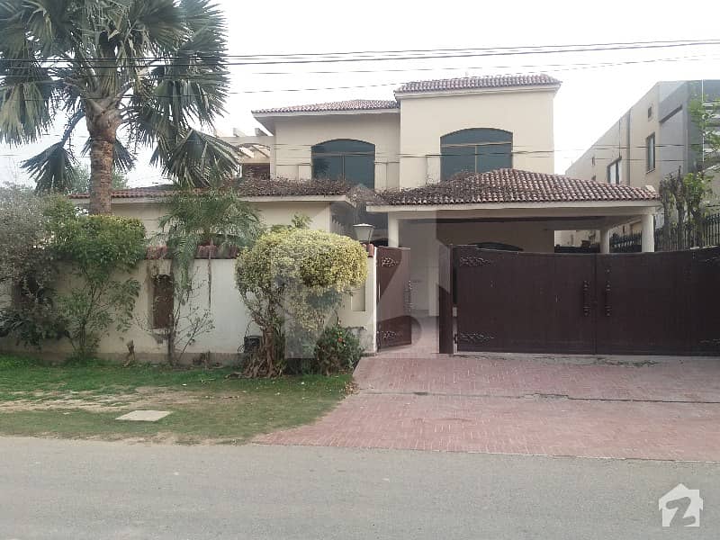 Faisal Rasool Design Slightly Used 1 Kanal Bungalow For Sale