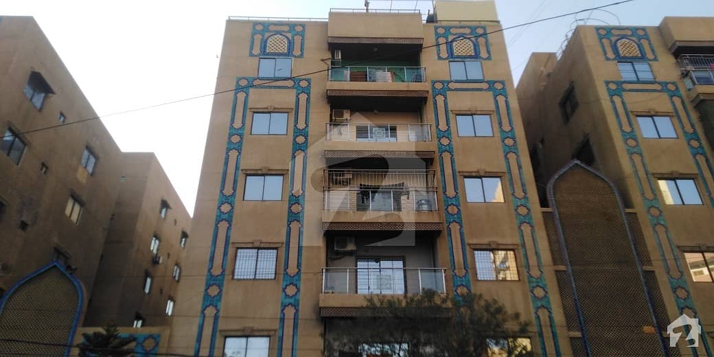 فریرے ٹاؤن کراچی میں 3 کمروں کا 9 مرلہ فلیٹ 3.8 کروڑ میں برائے فروخت۔