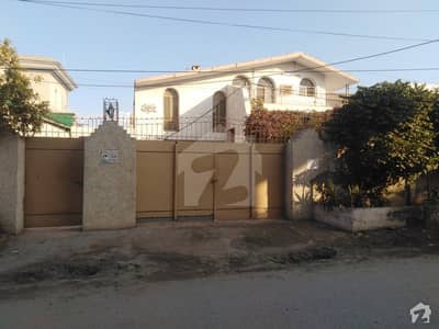 2 Kanal House In Hayatabad For Sale