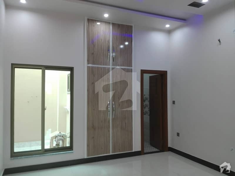 النور گارڈن فیصل آباد میں 3 کمروں کا 10 مرلہ مکان 25 ہزار میں کرایہ پر دستیاب ہے۔