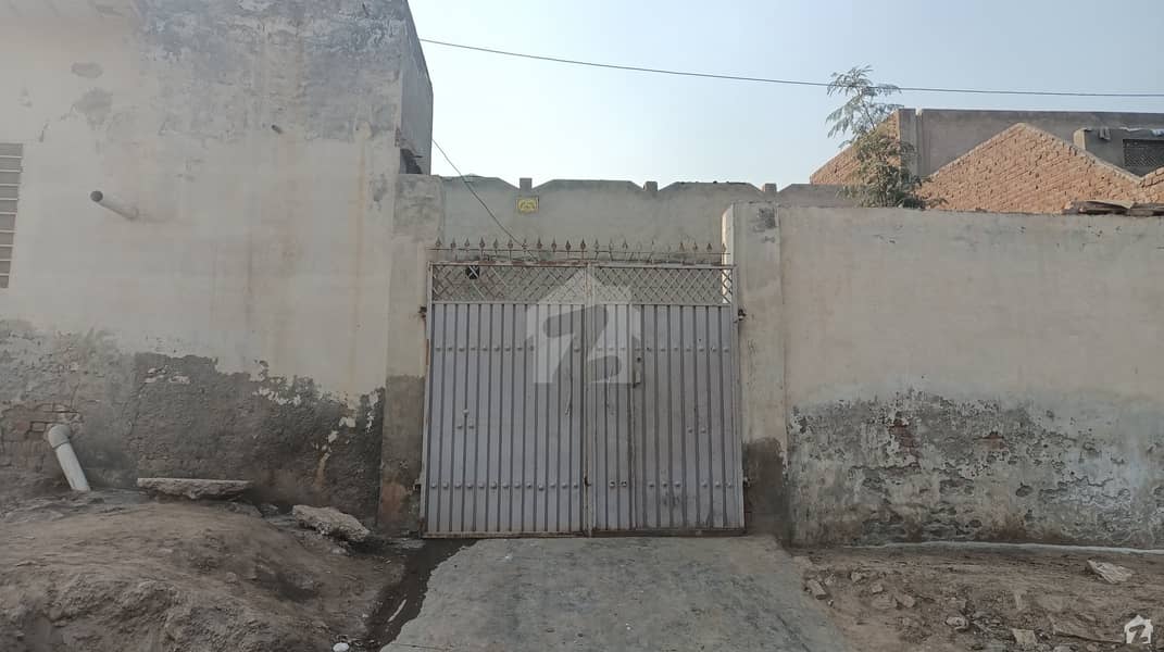 ایم اے جناح روڈ ملتان میں 3 کمروں کا 10 مرلہ مکان 42 لاکھ میں برائے فروخت۔