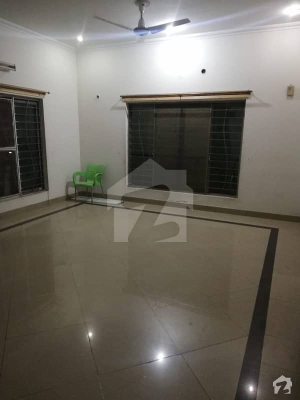01 Kanal Upper Portion Is Available For Rent To A Good Location