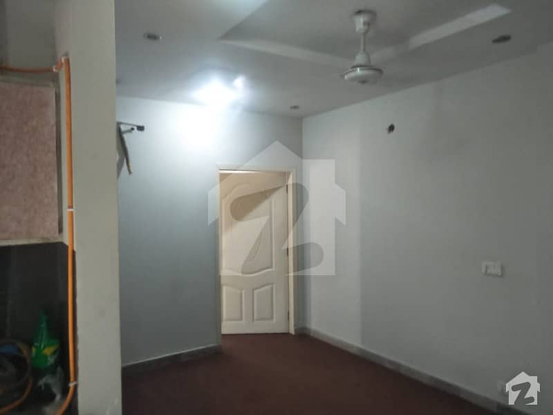 415  Square Feet Flat For Rent Is Available In Bahria Town