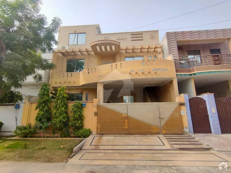 Spacious 10 Marla Lower Portion Available For Rent In Wapda Town