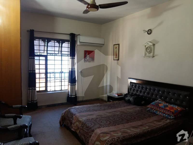گارڈن ٹاؤن - اتاترک بلاک گارڈن ٹاؤن لاہور میں 4 کمروں کا 7 مرلہ مکان 1.8 کروڑ میں برائے فروخت۔