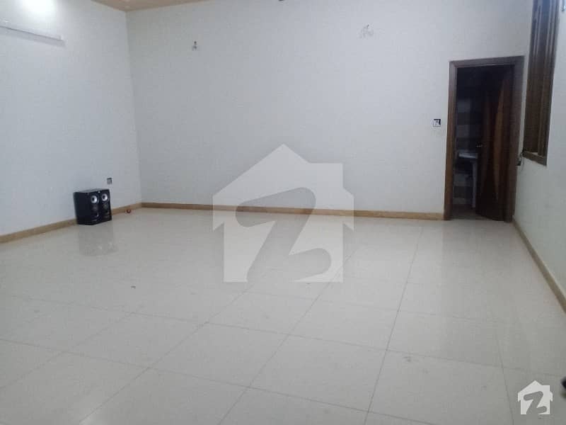 3600  Square Feet Spacious Lower Portion Is Available In Gulistan-E-Jauhar For Rent
