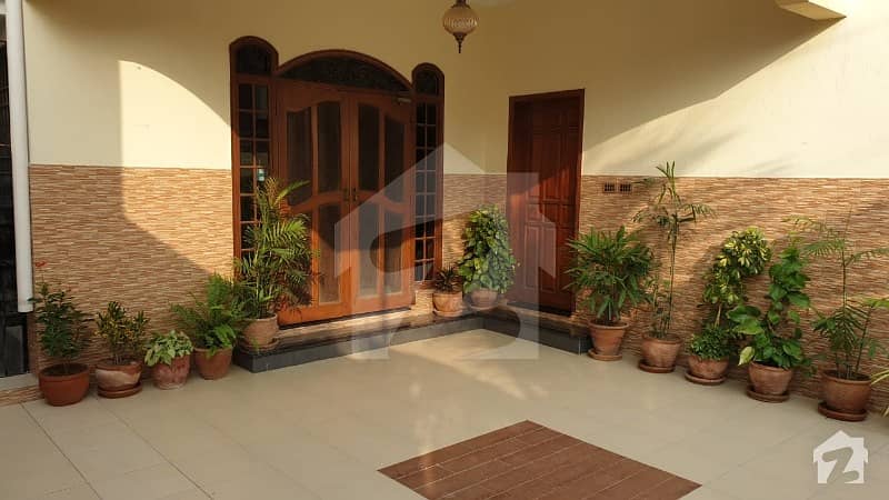 300 Yards Beautiful Well Maintained Bungalow In Prime Location Of Dha Phase 7 Karachi